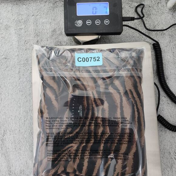 Sanctuary Sweater Womens M Brown Zebra Print Long Sleeve Crew Neck Stretch - Picture 8 of 8